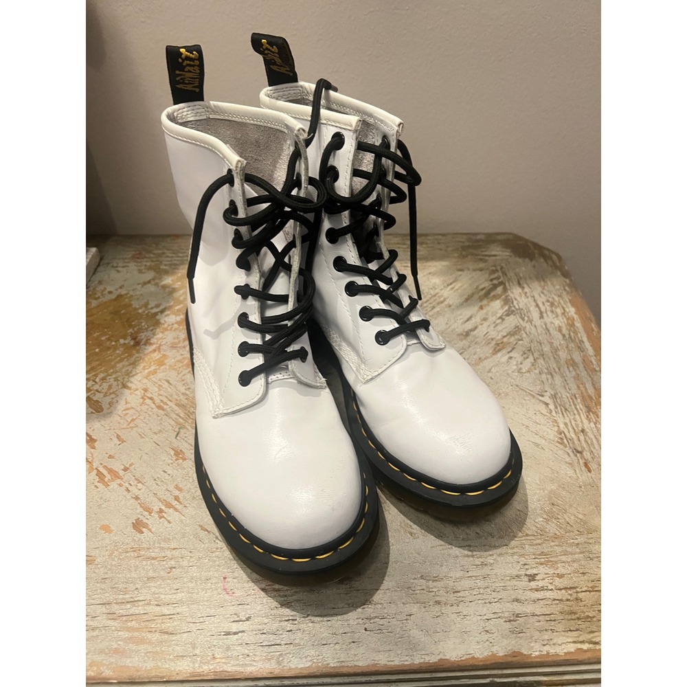 Dr. Martens 1460 White Leather Combat Boots Womens Size 7 Streetwear Grunge